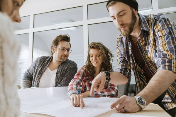 Start Up Team Of Freelancers In The Office — Stock Photo, Image