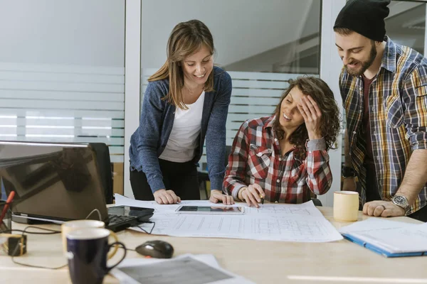 Start Up Team Of Freelancers In The Office — Stock Photo, Image