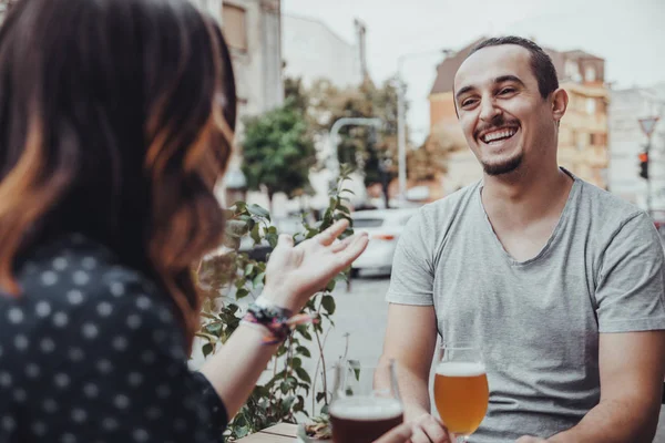 A Couple Drinking — Stock Photo, Image