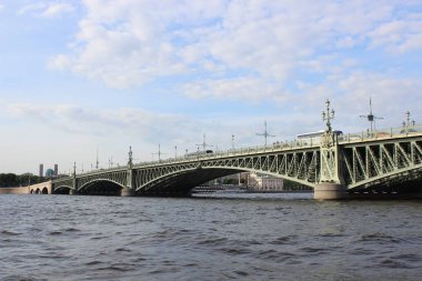 Saint-Petersburg metalik Köprüsü