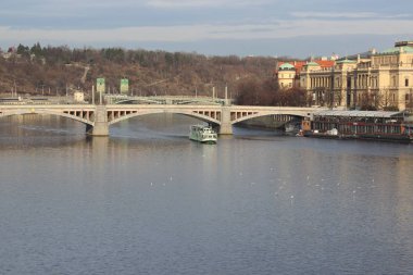 Büyük köprü, Prag