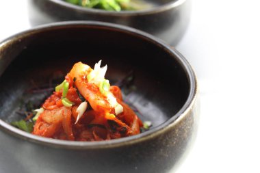 Kimchi, Çin lahanasından yapılmış baharatlı bir salata. Geleneksel doğu mutfağı..