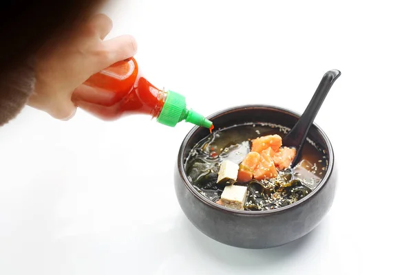 Zuppa Giapponese Brodo Pesce Con Salmone Bastoncini Granchio Alghe Cucina — Foto Stock