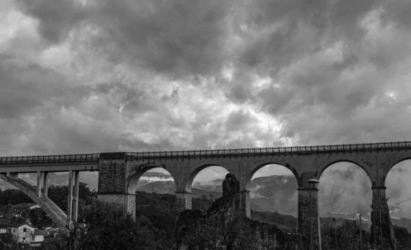 Isernia Molise Itália Ponte Ferroviária Santo Spirito Vista — Fotografia de Stock