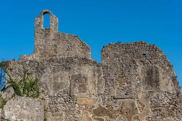 Isernia, Molise, S. Spirito Göksel Manastırı 'nın kalıntıları. Görünüm.