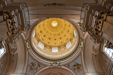 L 'Aquila, Abruzzo. Santa Maria del Suffragio Kilisesi, ayrıca Kutsal Ruhlar Kilisesi olarak da bilinir..