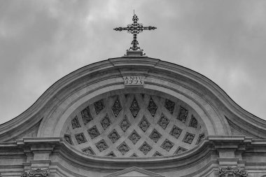 L 'Aquila, Abruzzo. Santa Maria del Suffragio Kilisesi, ayrıca Kutsal Ruhlar Kilisesi olarak da bilinir..