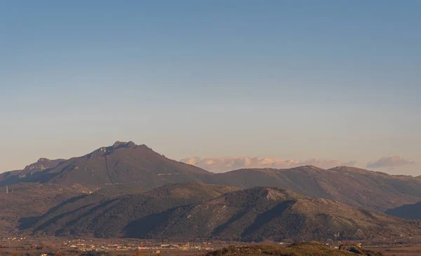 Campania, İtalya. Monte Maggiore. Monte Maggiore 'nin dağ halkı. Muhteşem kış manzarası..