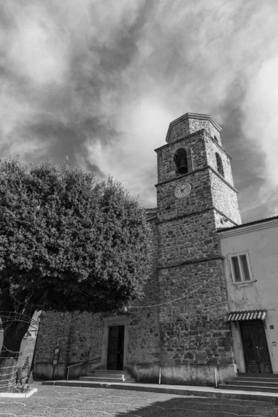 Scapoli Isernia Molise Church San Giorgio Martire View — ストック写真
