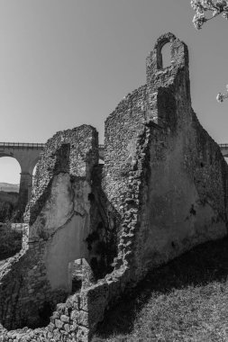 Isernia, Molise, S. Spirito Göksel Manastırı 'nın kalıntıları. Görünüm.