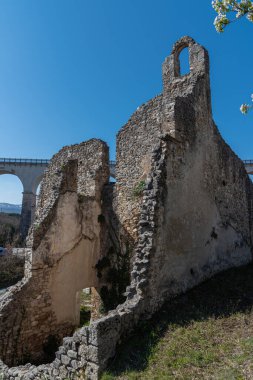 Isernia, Molise, S. Spirito Göksel Manastırı 'nın kalıntıları. Görünüm.