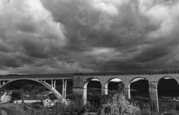 Isernia Molise Itália Ponte Ferroviária Santo Spirito Vista — Fotografia de Stock