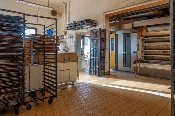 Dentro de un cuarto trasero de una panadería después del trabajo —  Fotos de Stock