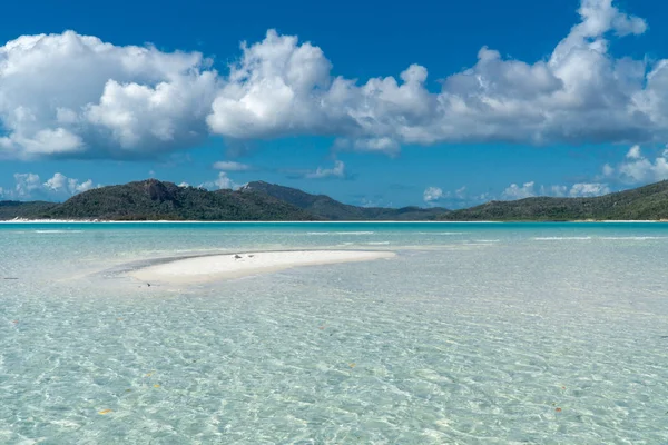 The white beach of the Whitsunday Islands in Australia, which co — Stock Photo, Image
