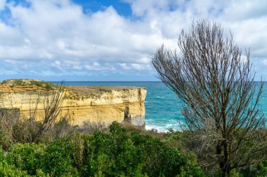 Port Campbell Ulusal Parkı Melbourne 'un 285 km batısında. 