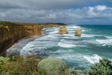 Port Campbell Ulusal Parkı Melbourne 'un 285 km batısında. 