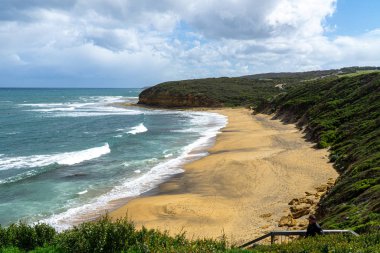 Bells Beach, Avustralya 'nın Victoria eyaletinde yer alan bir sahil kasabasıdır.