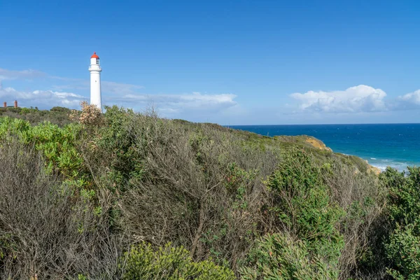 Faro de Split Point es un faro cerca de la entrada de Aireys — Foto de Stock