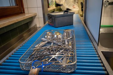 in the sterilization department clean instruments are pushed int
