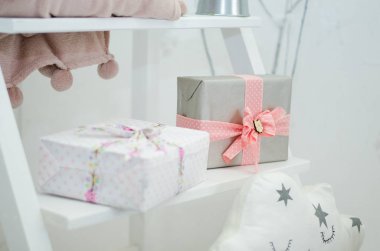 Noel hediyeleri ve Noel dekorasyonu