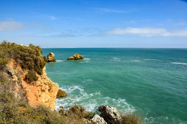 Sluneční Svit Nad Skalnatým Pobřežím Atlantiku Algarve Portugalsko Malebný Přímořský — Stock fotografie