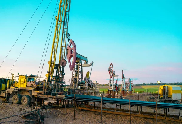 <a href='https://www.ruidapetroleum.com/product/category/Drilling-Rig-and-Workover-Rig'>workover rig</a> hand free sample