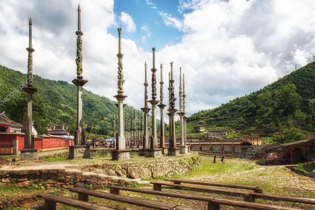 stone dragon pillars, Taxia village, Fujian, China