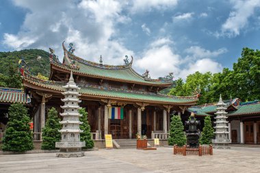 Fujian, Çin - 27 Mayıs 2016: Güney Putuo Temple(Nanputuo Temple). ünlü bir tarihi sitesini Xiamen, Fujian, Çin.