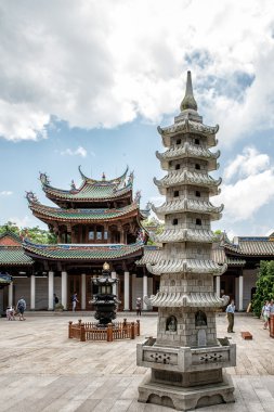 Fujian, Çin - 27 Mayıs 2016: Güney Putuo Temple(Nanputuo Temple). ünlü bir tarihi sitesini Xiamen, Fujian, Çin.