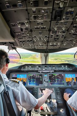 Pilot ve yardımcı pilot ticari düzlemde