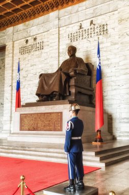 Chiang Kai-shek Memorial Hall (Ulusal Tayvan demokrasi Memorial Hall) bir heykel Cumhurbaşkanı Chiang Kai-Şek içeren iç kasa.