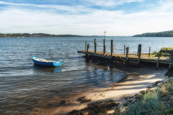 Jetty y barco — Foto de Stock