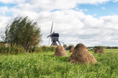 Yel değirmeni ve Haystacks