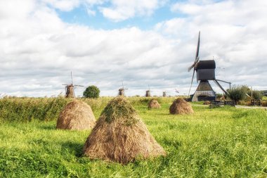 Yel değirmeni ve Haystacks