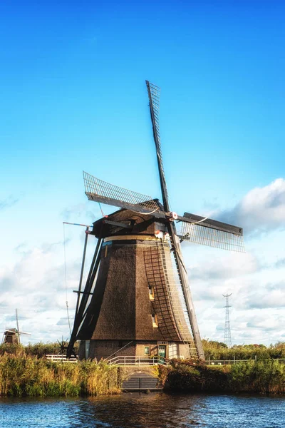 geleneksel Hollanda yel değirmenleri 