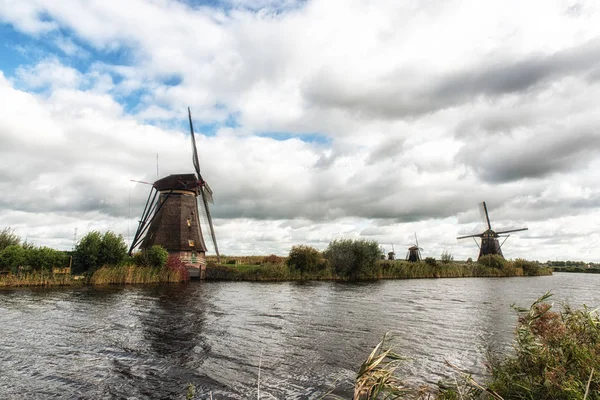 Hollanda yel değirmenleri doğal, Hollanda