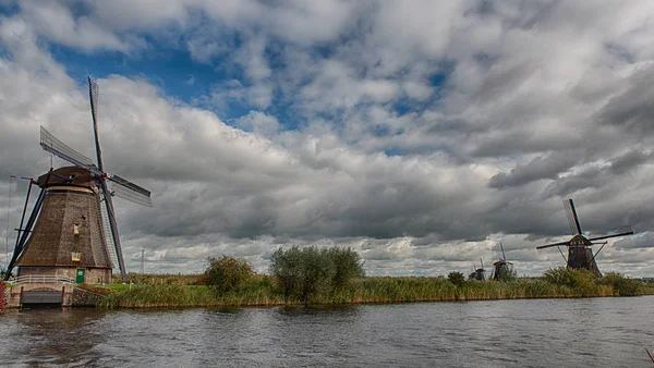 Hollanda yel değirmenleri doğal, Hollanda