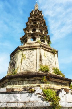Tarihsel Pagoda adlı Wat Kalayanamit Woramahawiharn. Asya antik mimari