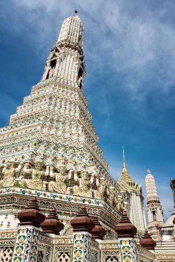 Bangkok, Tayland Arun Ratchawararam Tapınağı'nda güzel bombalamak (sivri)