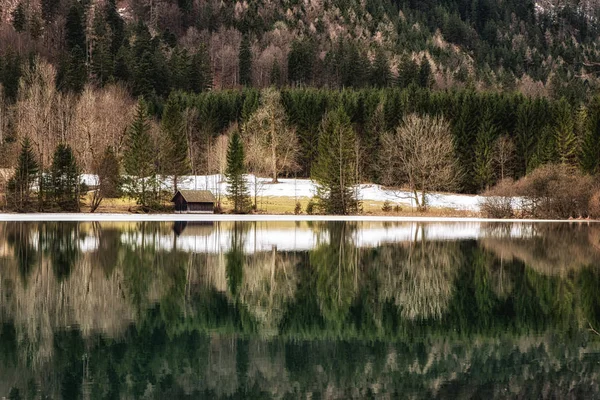 Erdő Elmélkedés Lake House Központ Ausztria — Stock Fotó