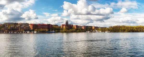 Blick Auf Stockholms Südinsel Sdermalm Und Die Zweitürmige Hgalide Kirche — Stockfoto