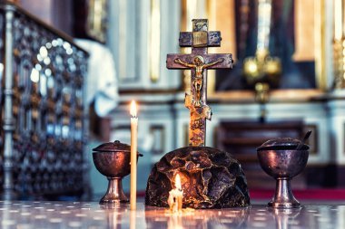 Dini Uspenski Ortodoks katedrali sahnede