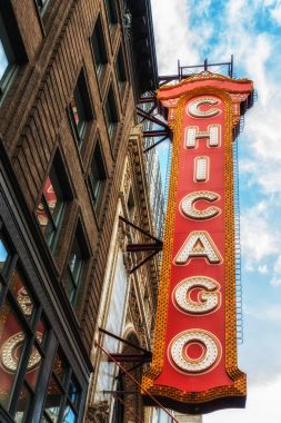 Tarihi Chicago tiyatro dışında büyük işareti