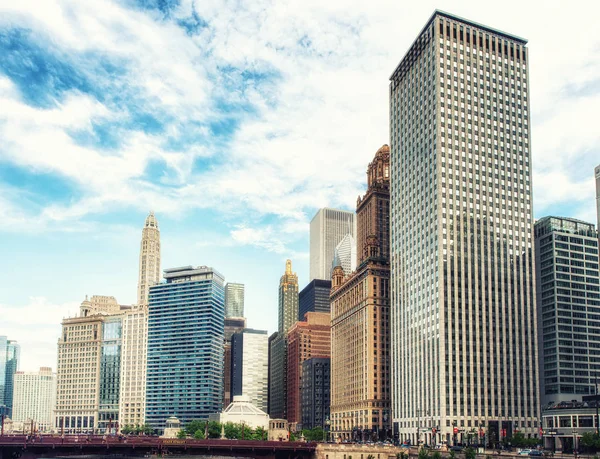 Vista de edificios en el centro de Chicago — Foto de Stock