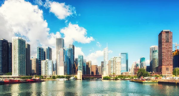 Városképet gazdagító épületnek szánták chicagói Illinois, Amerikai Egyesült Államok — Stock Fotó