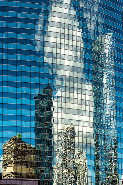 Office building reflektioner — Stockfoto