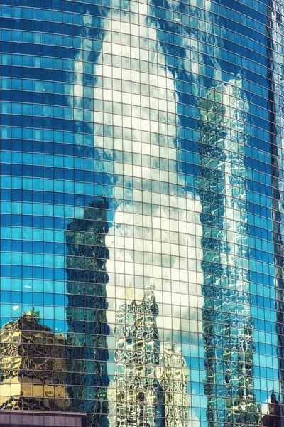 Office building reflektioner — Stockfoto