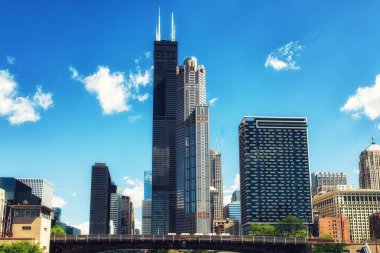 Willis Tower ile Chicago şehir manzarası