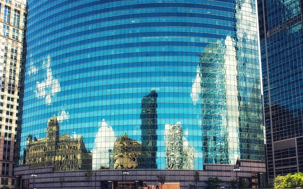 Yansımaları, Chicago-Illinois