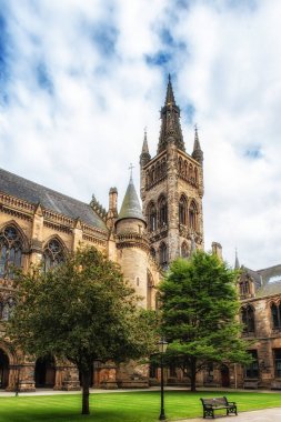 Glasgow Üniversitesi'nin çan kulesi